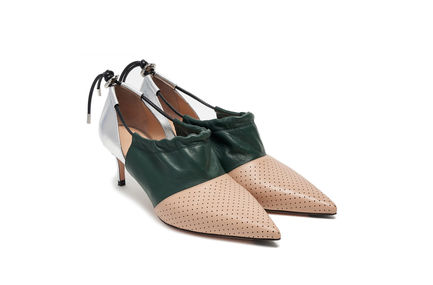 Pump in pelle con coulisse