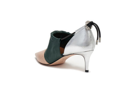Pump in pelle con coulisse