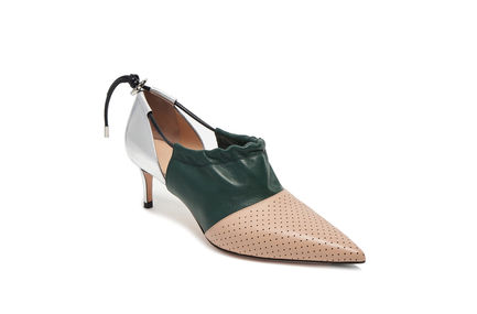 Pump in pelle con coulisse