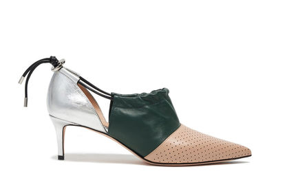 Pump in pelle con coulisse