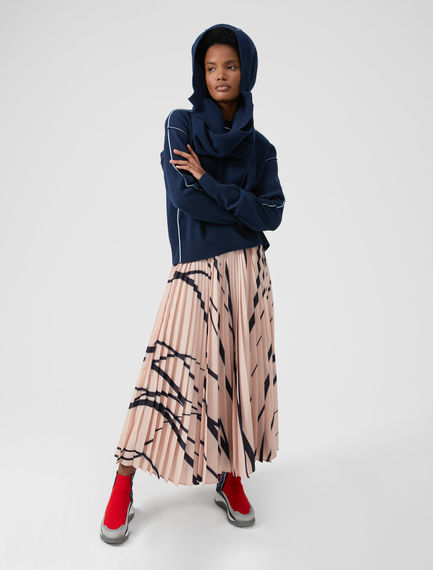Maglia in angora con trim a contrasto