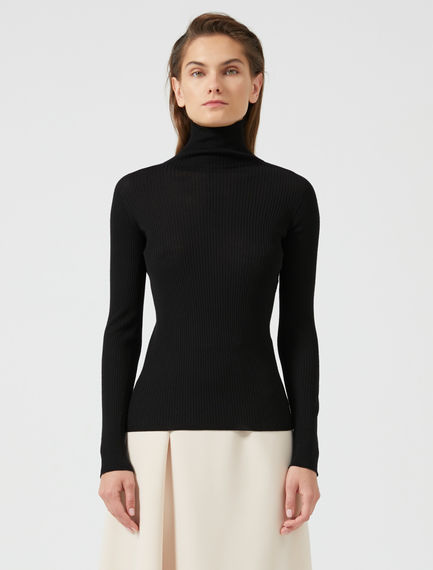 Maglia roll-neck a coste