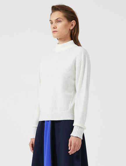 Maglia in lana a collo alto