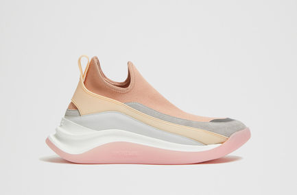 Sneakers Futuristic