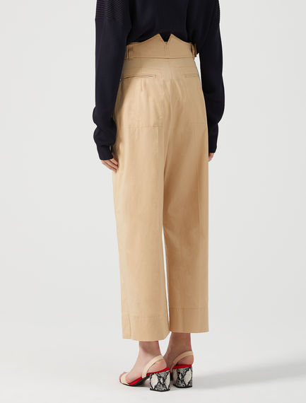 Pantalone cropped con pieghe