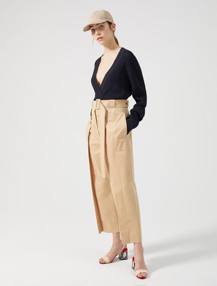 Pantalone cropped con pieghe