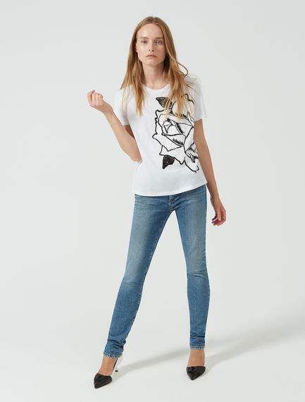 T-shirt con paillette ricamate