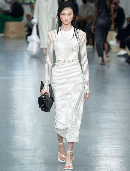 Top corto con scollo all'americana