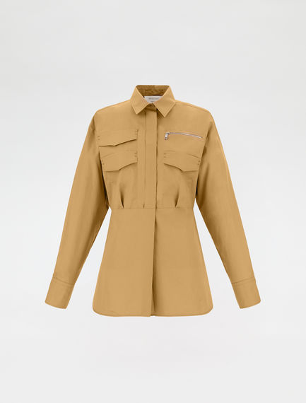 Camicia con tasche applicate