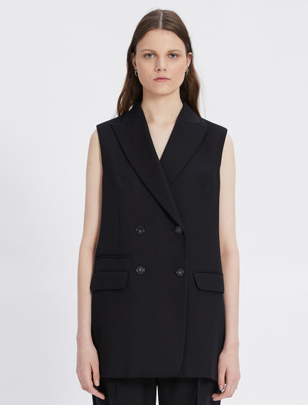 Sleeveless blazer