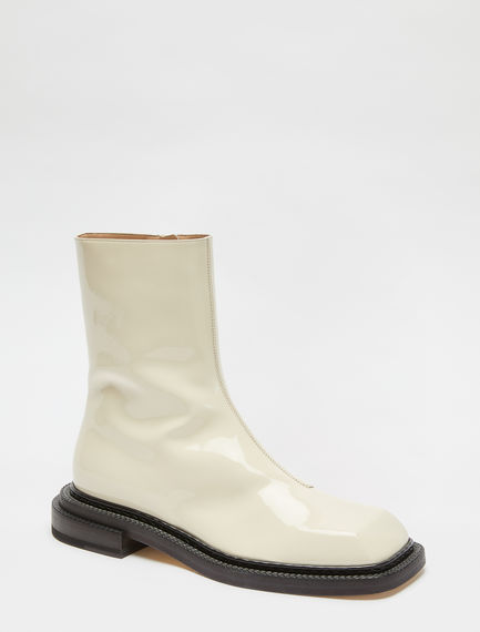 Bootie in vernice