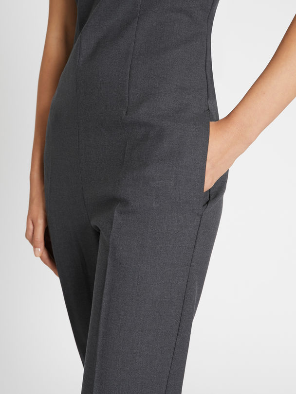Cool wool sleeveless jumpsuit