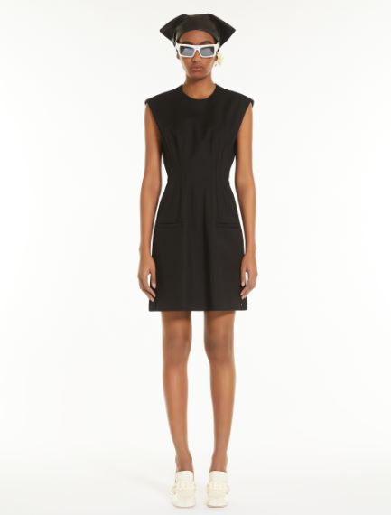 Feminine dress