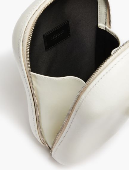 Clutch in vitello