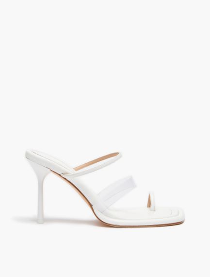 T-post sandals