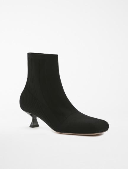 Knitted ankle boots
