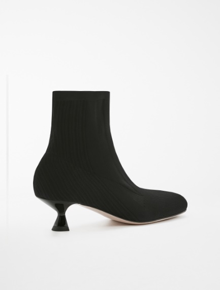Knitted ankle boots