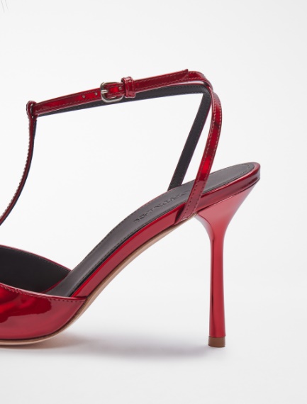 Sandalo T-strap in vernice