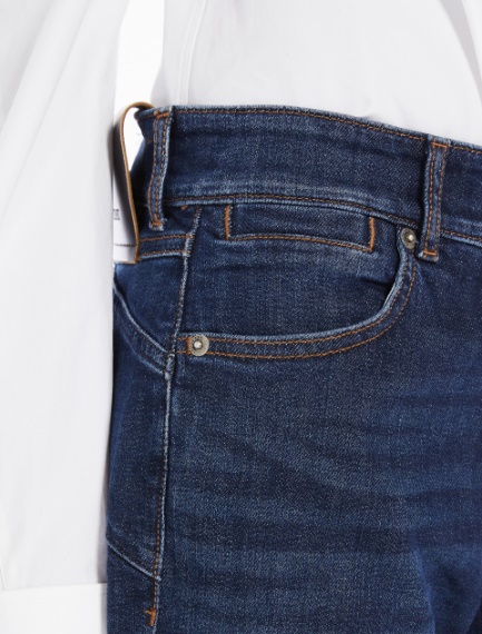 Jeans a sigaretta con vita bassa