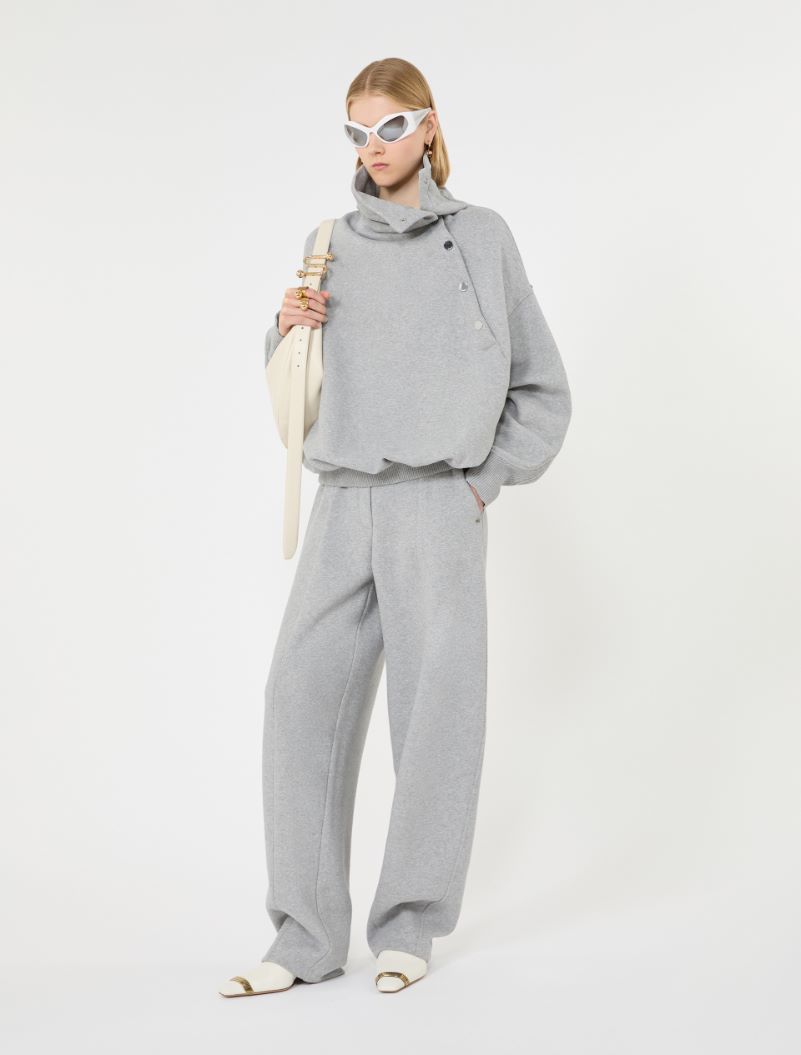 Oversized sweatshirt with an asymmetric fastening, light grey